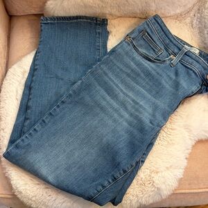 Universal Thread High-Rise Slim Straight Cropped Women’s Jeans